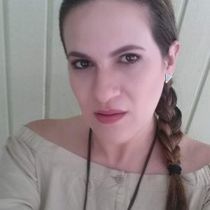 Meet your Posher, Damaris